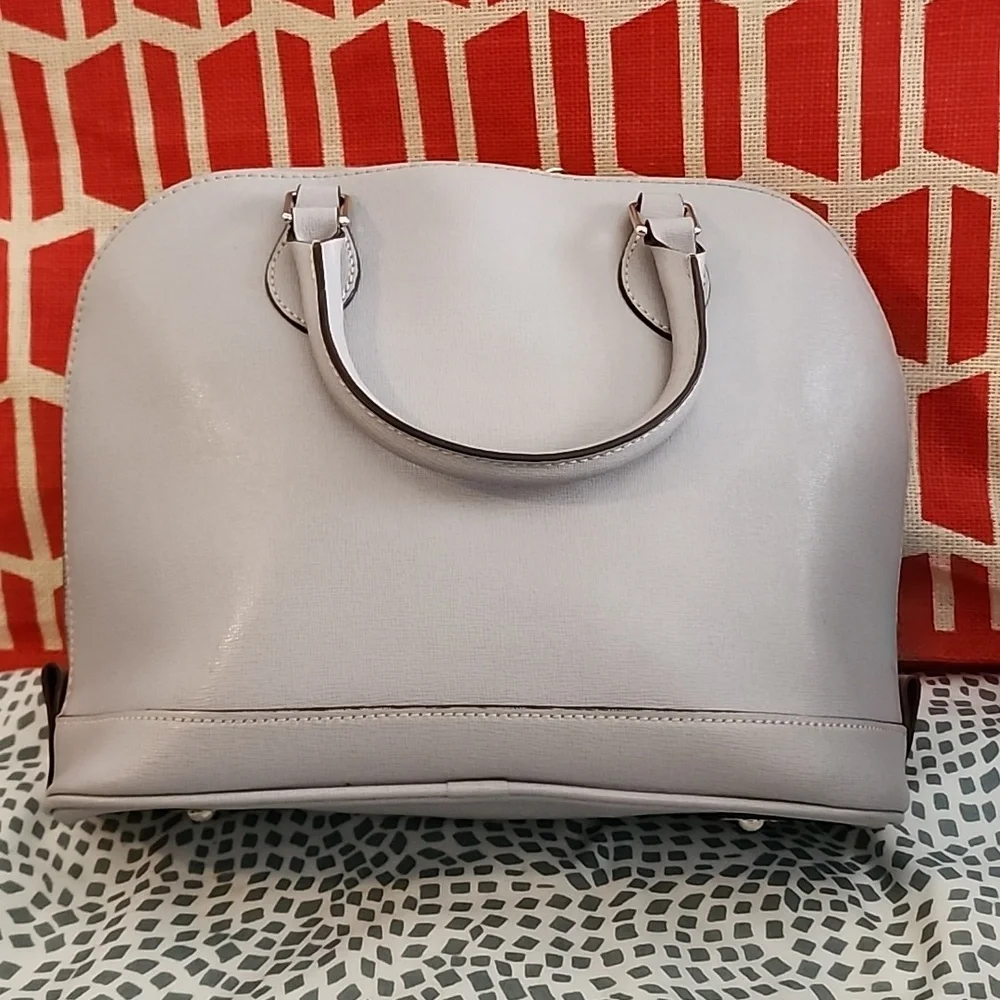 Dooney & Bourke this zip